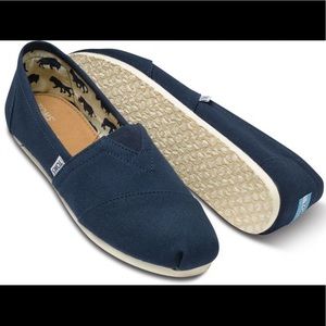 Blue Tom's size 12